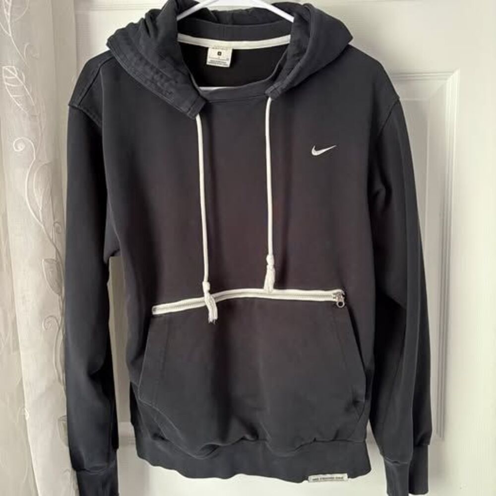 Nike Standard Issue Dri-Fit Hoodie, Zip Pocket, Men's Size S